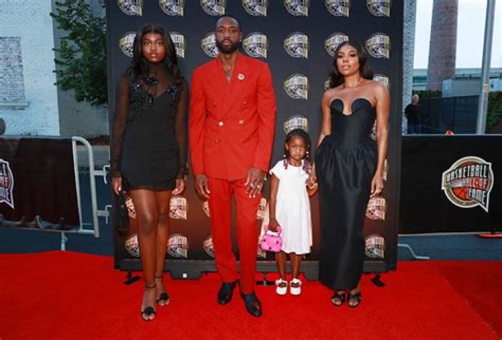 Adam Sandler and Dwyane Wade Light Up Los Angeles as Clippers Battle Suns atHome ·