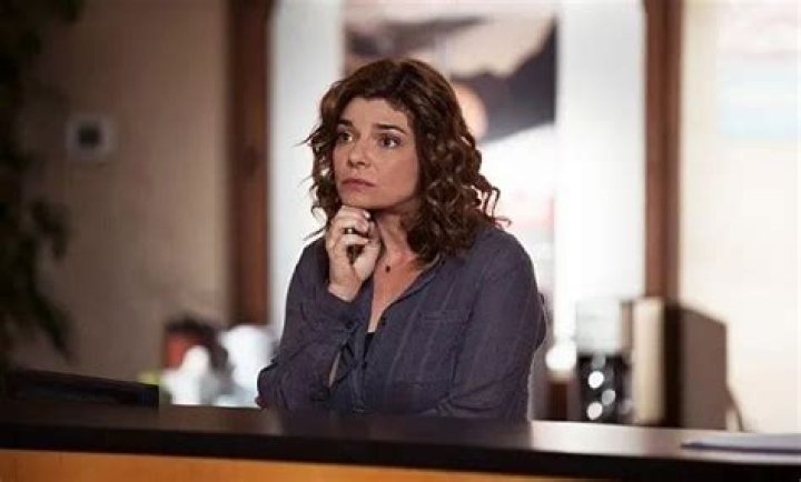 All About Laura San Giacomo