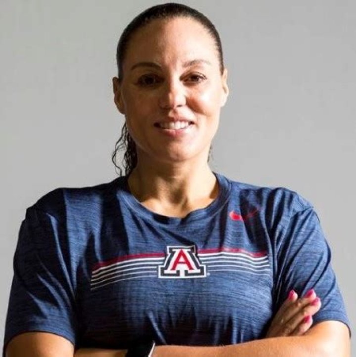 Arizona Wildcats Adia hhBarnes Biography (Bio, Age, Family, Affair, Salary, Net worth) ·