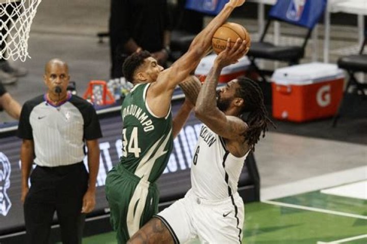 Battle of the tops: Bucks vs Nets ·