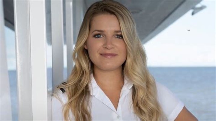 Below Deck Down Under fans have mixed emotions about Margot Sisson drinking on the job ·