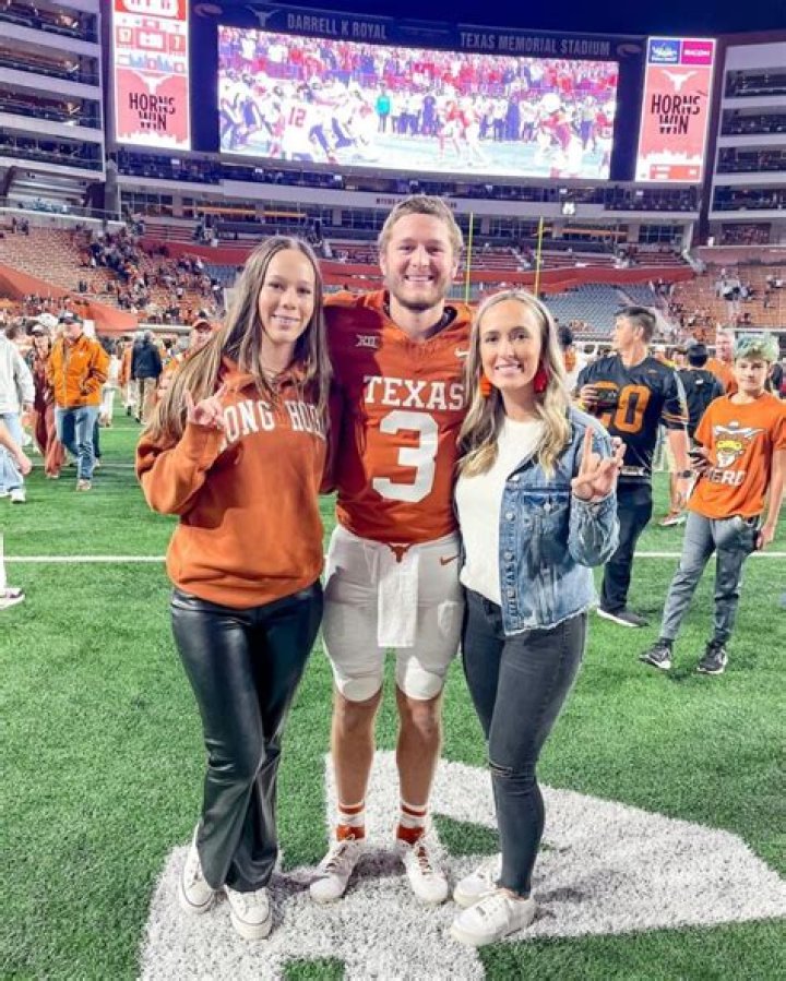Does Quinn Ewers Have A Brother? Sister Teddy & Kailey