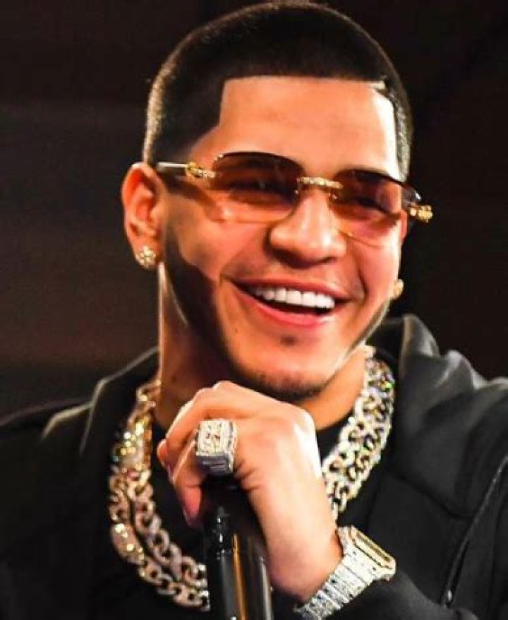 Edgar Berlanga Opens Up on His Obsession With Chains, Explains Why He Has SoMany of Them ·