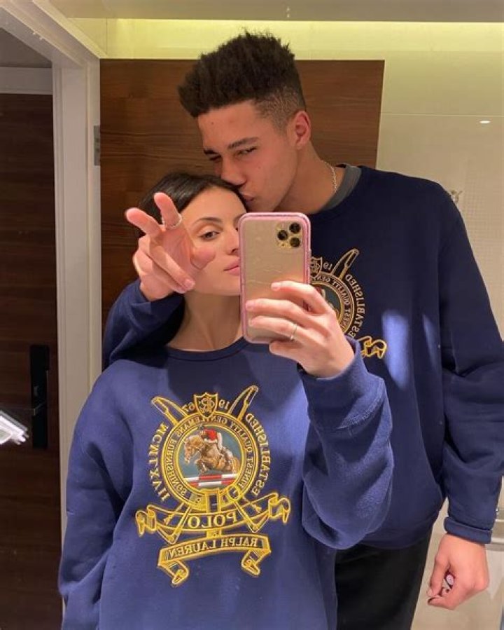 Holly Scarfone Age, Height, Boyfriend, Net Worth