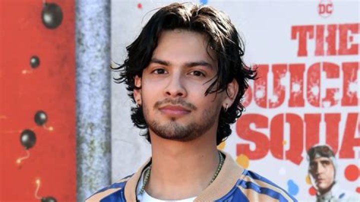 Is Xolo Mariduea Gay Or Does He Have A Girlfriend? Family And Wiki Bio