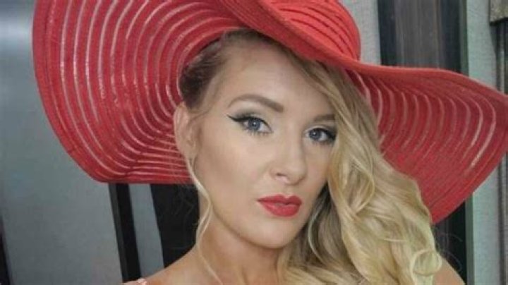 Lacey Evans promotes Coffee and Dream With her fire-hot photo on Instagram ·