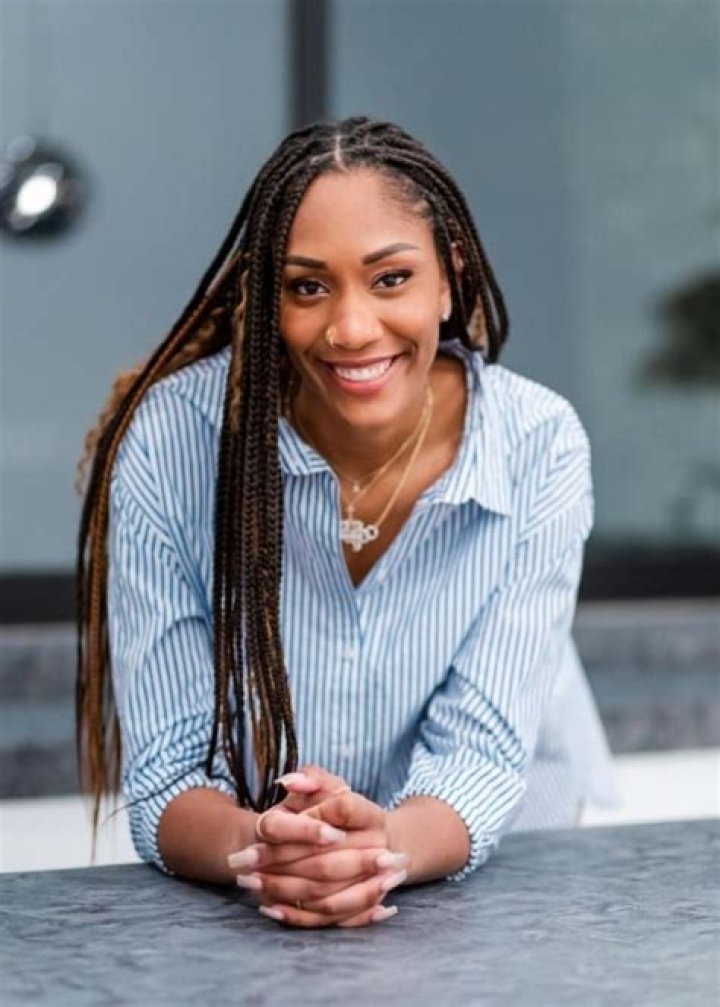 Lexi Wilson- Net Worth, Bio, Age, Engaged, Height, Career ·