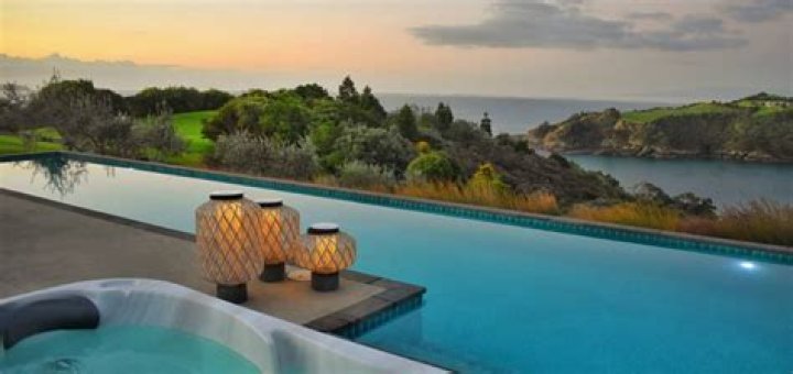 Marino Ridge Hotel Review, Waiheke Island, New Zealand ·
