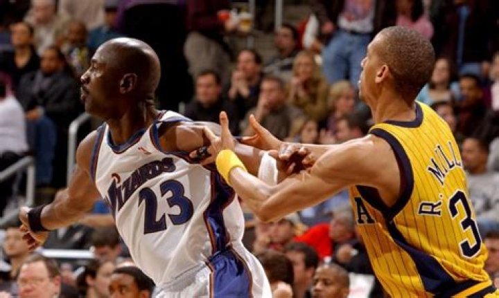 Michael Jordan threatened Regie Miller and made him regret for trash talking with Black Jesus ·