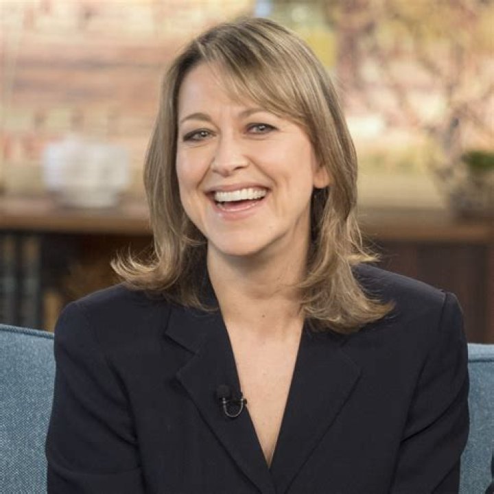 Nicola Walker ·
