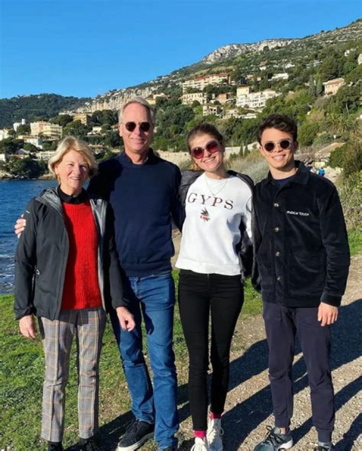 Nyck De Vries Parents Hendrik And Naomi Ethnicity Religion And Net Worth ·