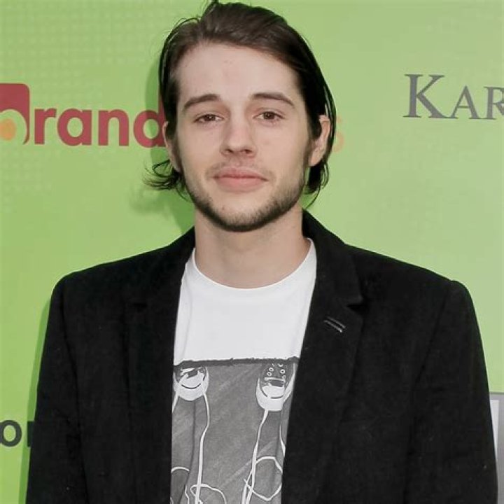 Sarah Hyland And Matt Prokop Abuse: Controversy Explained