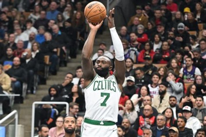 Wife, Celtics & Salary [2023 Update] ·